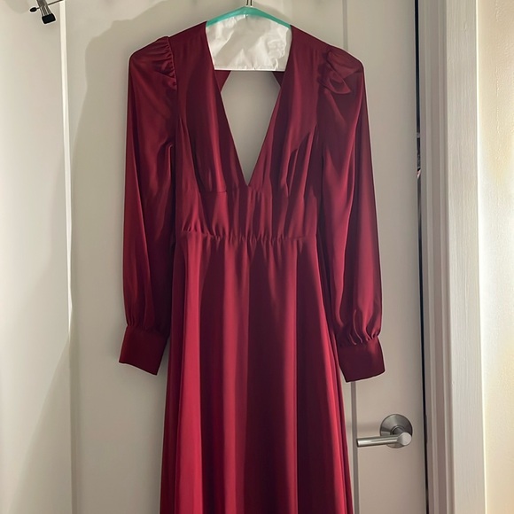 Lulus backless maxi dress - Picture 1 of 3